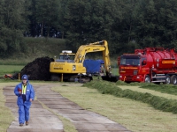 20160906 Diesellekkage in weiland Wilgendijk Lage Zwaluwe Tstolk