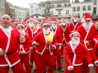 20152112 15.000 euro opgehaald tijdens SantaRun Dordrecht 004.jpg