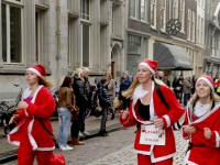 20152112 15.000 euro opgehaald tijdens SantaRun Dordrecht 012.jpg