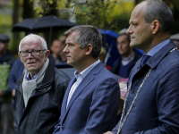 75 jaar na bombardement Merwesteinpark