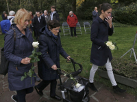 75 jaar na bombardement Merwesteinpark