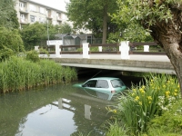 20162705 Auto te water geraakt Halmaheiraplein Dordrecht Tstolk 004