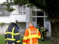 20160409 Bewoonster gered van balkon door brandweer Frank vd goesstraat Dordrecht Tstolk 004