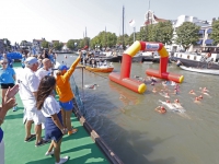 20162708 Swim City to fight Cancer en huldiging Olympische kampioenen Dordrecht Tstolk 001