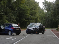 20162908 Eén gewonde bij frontale aanrijding Simon de Danserweg Dordrecht Tstolk