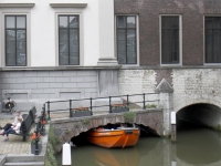 20160306 Halfuur met Dortevaar vast onder het Stadhuis Dordrecht Tstolk