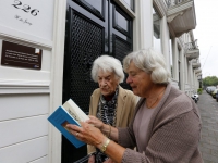 20163006 Jeugdboekenschrijfster Miep Diekmann schreef hier Singel Dordrecht Tstolk 002