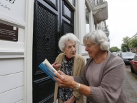 20163006 Jeugdboekenschrijfster Miep Diekmann schreef hier Singel Dordrecht Tstolk 003