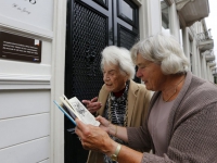 20163006 Jeugdboekenschrijfster Miep Diekmann schreef hier Singel Dordrecht Tstolk