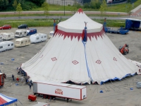 20160609 Opbouwen Circus Louis Knie Laan van Europa Dordrecht Tstolk 006