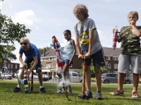 20162607 Recycleraketten de lucht in Duurzaamheidscentrum weizigt Dordrecht Tstolk 004