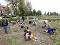 20162005 Tuinieren in de groeituin Patersweg Dordrecht Tstolk 005