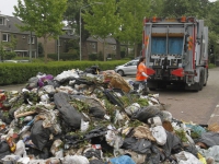 20160206 Smeulend afval in vuilniswagen Gravensingel Dordrecht Tstolk 001