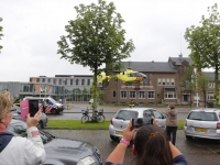 20162006 Traumahelikopter trekt veel bekijks Zwijndrecht Tstolk 003