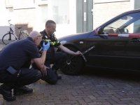 20161508 Vuurwapen aangetroffen na aanhouding twee mannen Christiaan de Wetstraat Dordrecht Tstolk 003