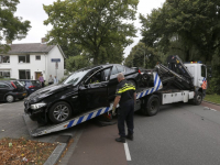 20170509 Auto belandt in tuin na achtervolging Charlotte de Bourbonstraat Dordrecht Tstolk 003