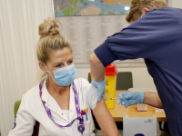 Albert Schweitzer start met vaccinatie medewerkers Dordrecht