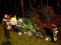 20151809-Auto-in-berm-beland-langs-A4-Bergen-op-Zoom-TSTOLK