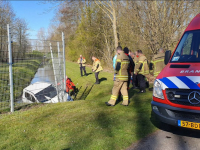 04-04-2020-Auto-te-water-Schenkeldijk-Dordrecht-Ttstolk-001