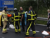 20173005 Auto op zijn kant Randweg N3 Dordrecht Tstolk 003