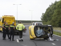 20173005 Auto op zijn kant Randweg N3 Dordrecht Tstolk 005