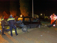 20172604 Auto raakt van weg in Heerjansdam Lindeweg Tstolk