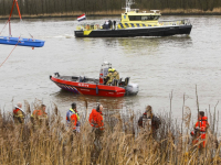 Auto te water Parkeerplaats Veerplaat Zwijndrecht