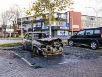 Auto uitgebrand Karel Doormanlaan Zwijndrecht