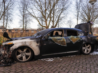 Auto volledig verwoest door brand Dordrecht