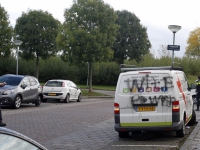 20160211 Meerdere auto\'s beklad met hakenkruizen Oudelandshoek Dordrecht Tstolk