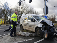 20172812-Autos-frontaal-op-elkaar-gebotst-Langeweg-Munikkensteeg-Zwijndrecht-Tstolk