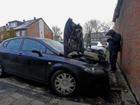 Auto\'s uitgebrand op de Rijksstraatweg in Dordrecht