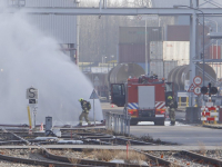 Azijnzuur lekkage Dupont Baanhoekweg Dordrecht