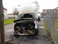 Vrachtwagentjes uitgebrand in Vogelbuurt