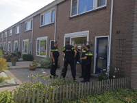 Man aangehouden door politie-eenheden