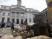 Opbouwen van filmopnames stadhuisplein Dordrecht