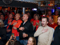 Sfeervol oranjepubliek Ned - Arg bij Cafe resaurant Merz in Dordrecht