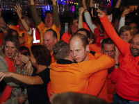 Sfeervol oranjepubliek Ned - Arg bij Cafe resaurant Merz in Dordrecht