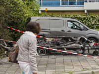 Caravan op Admiraalsplein in de as gelegd