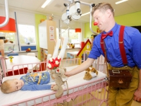 20150411-Miljoenste-bezoek-CliniClowns-aan-kind-in-ziekenhuis-Dordrecht-Tstolk-002