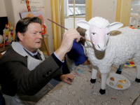 College Dordrecht schilderen Schapen voor goed doel