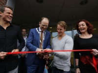 20161501 Nationaal turnteam bij opening Paramedisch Centrum Zwijndrecht Tstolk 001