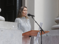 Plechtigheid en onthulling corona herinneringsmonument Stadhuisplein Dordrecht