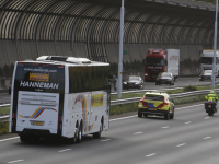 Coronapatiënten met Ambubus naar Maastricht A16 Dordrecht