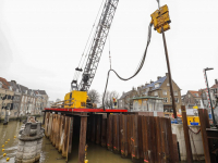 Damwanden verwijderd uit water bij Engelenburgerbrug Dordrecht