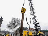 Damwanden verwijderd uit water bij Engelenburgerbrug Dordrecht