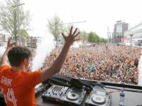 20142604-Duizenden-mensen-bij-Dancetour-Spuiboulevard-Dordrecht-Tstolk-005_resize