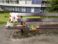 man op het bankje “ Eddy Mientjes op 61 jarige leeftijd overleden Dordrecht