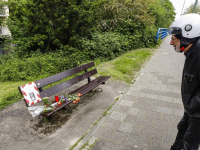 man op het bankje “ Eddy Mientjes op 61 jarige leeftijd overleden Dordrecht