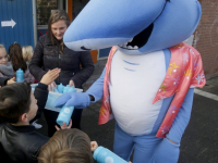 Kick off water drinken op de Regenboogschool Volkerakweg Dordrecht